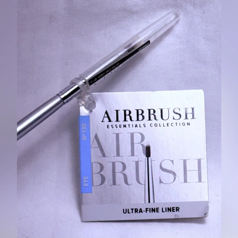 IT COSMETICS Ultrafine Eyeliner Brush